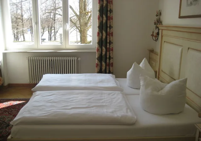 غرفة كومفورت بسرير مزدوج وسريرين منفصلين، Hotel Seibel 2/4