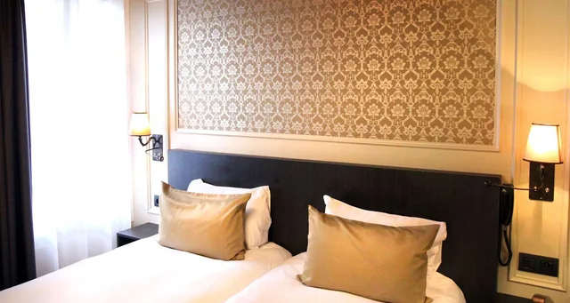 غرفة سوبيريور بسريرين منفصلين، Hotel Le Montmartre Saint Pierre 1/1
