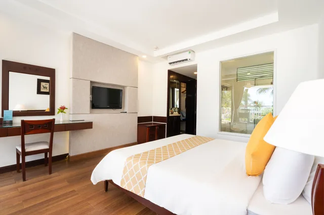 غرفة سوبيريور بسرير كينج بإطلالة على البحر، Hoang Ngoc Beach Resort 6/10