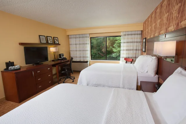 غرفة بسريرين كوين، Courtyard By Marriott Burlington Williston 6/10