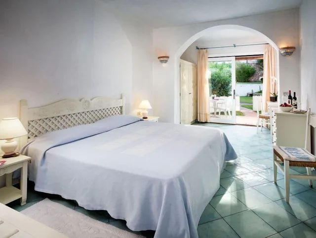Classic Double Room, Club Hotel Baja Sardinia 2/3