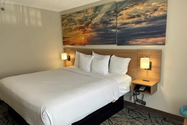 غرفة قياسية بسرير كينج، Days Inn by Wyndham West Des Moines / Clive 4/10