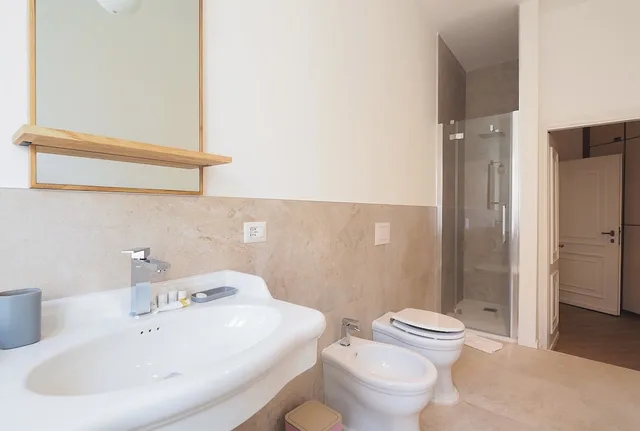 شقة بسريرين كوين بـ3 غرف نوم، Brera Apartments In Duomo. 8/8