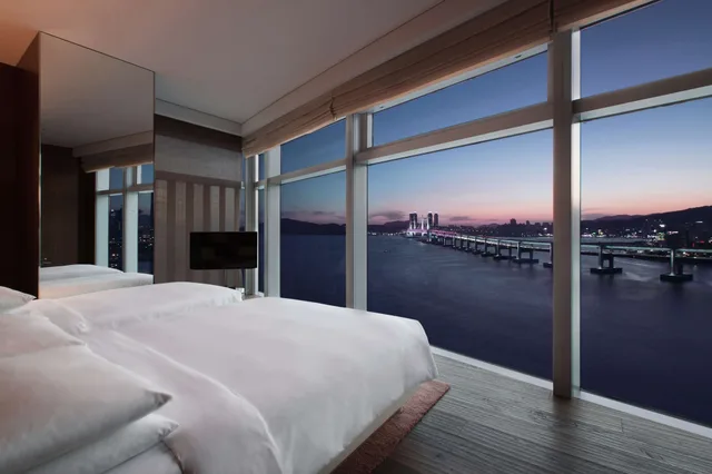 Family Suite, Ocean, Premium, 1 Queen and 1 Single Bed، Park Hyatt Busan 1/5