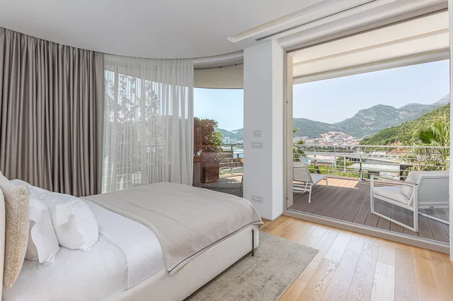 4 Bedrooms, Apartment, King Bed, 2 Queen and Twin Beds, Sea View, Sofa, Garden Area، Dukley Hotel Resort 4/10