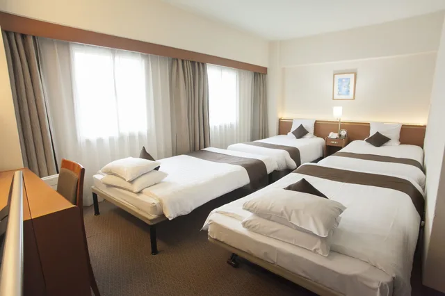 Murphy Bed, 3 Beds، Dai Ichi Inn Ikebukuro 2/4