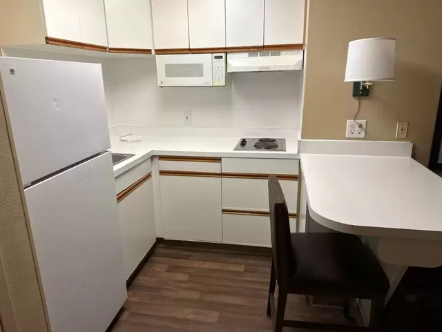 جناح بسرير كينج، MainStay Suites Las Vegas Convention Center 2/2