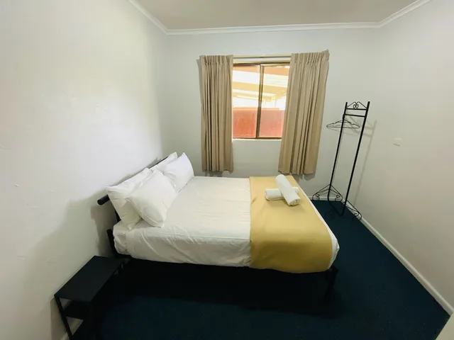 2 Bedrooms, Motel, Standard, 2 Double Beds، Victor Harbor Holiday & Cabin Park 2/3