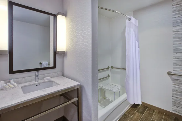 جناح جونيور بسريرين مزدوجين لذوي الإعاقة، Hilton Garden Inn Chesterton 2/2