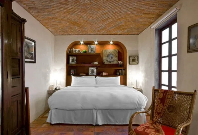 Master, Suite, King Bed, Jetted Tub، Hacienda Sepulveda Hotel Spa 6/10
