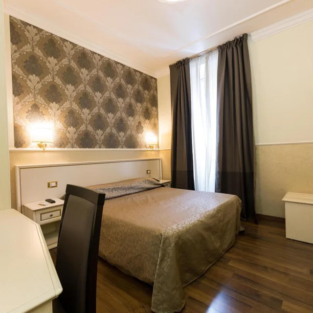 Room, Double or Twin Bed, Anfiteatro Flavio 3/9