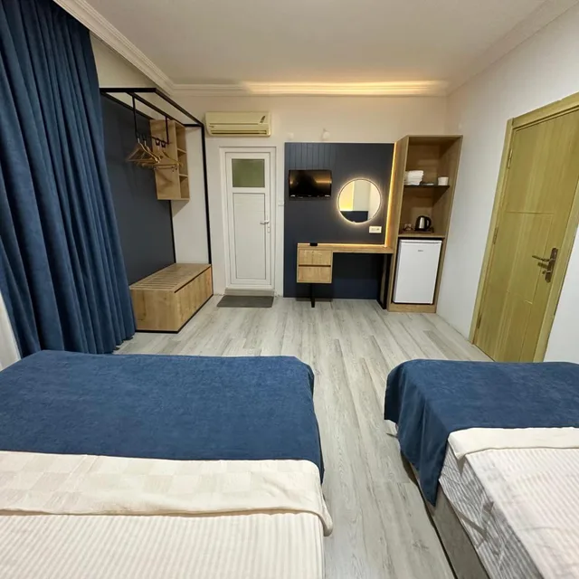 غرفة ثلاثية، Enda Lara Hotel 4/5
