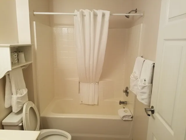 جناح بسرير كوين، Affordable Suites of America 2/2