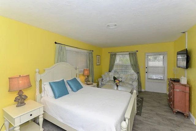Courtyard, Studio, Suite, Queen Bed, Sofa، Siesta Key Palms Resort 4/7