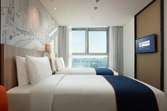 Standard, Multiple Beds، Holiday Inn Express Seoul Hongdae 1/2
