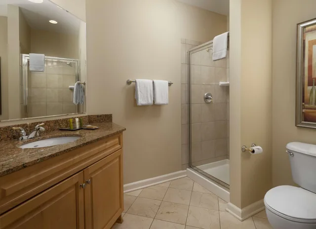 2 Bedrooms, Condo, 1 King or 2 Queen Beds, Ocean View, Royale Palms Condominiums 5/6