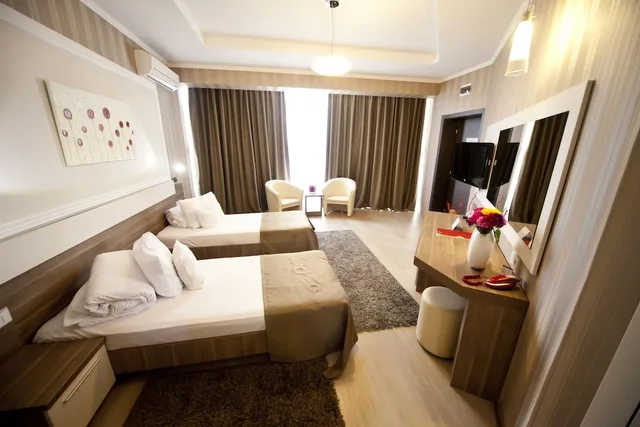 غرفة بسريرين منفصلين، Hotel Confort 3/7