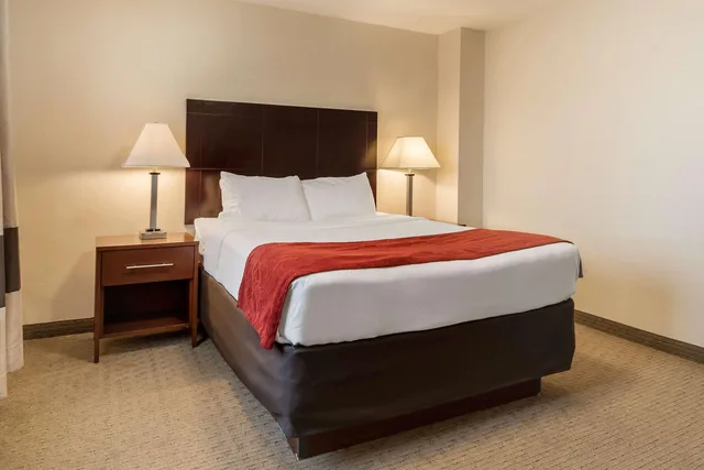 جناح بسرير كوين، Comfort Suites Atlantic City North 2/2