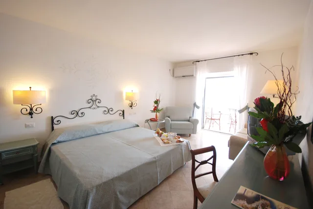 Superior, Queen Bed, Sea View, Balcony, El Faro Hotel 5/8