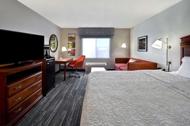 استوديو بسرير كينج، Hampton Inn Rutland 1/4