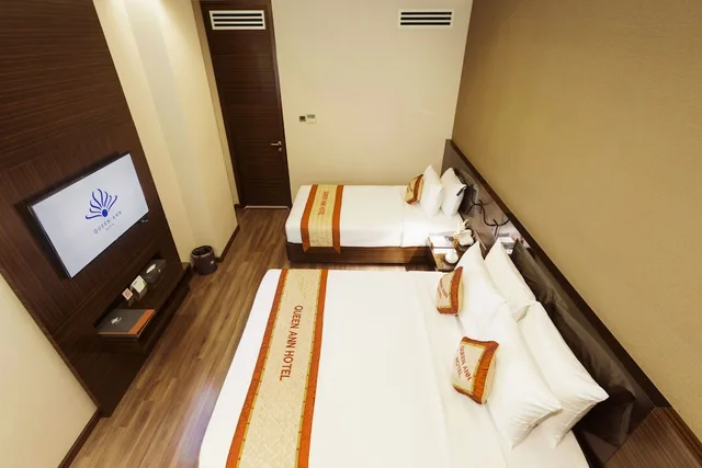 Deluxe, Triple, 1 Double and 1 Single Bed, QUEEN ANN HOTEL 2/10
