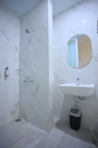 غرفة ديلوكس بسرير مزدوج، Grand Brani Hotel 3/4