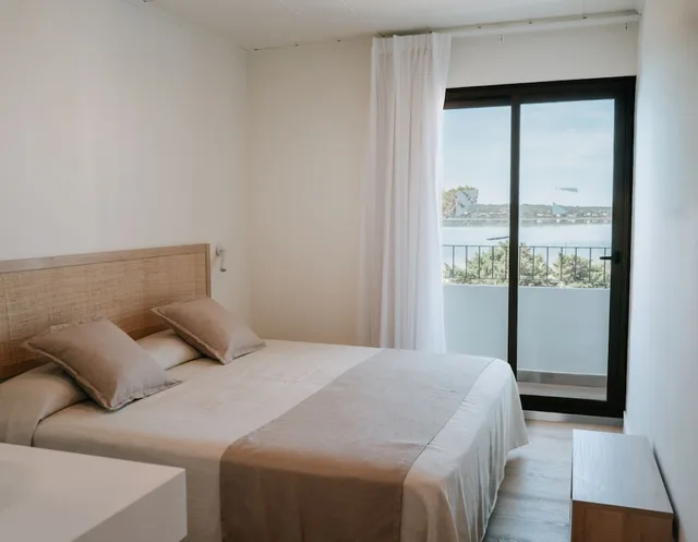 Essential, Twin Beds, Hostal Rosamar 2/10