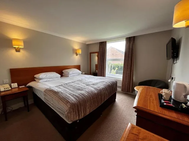 Room, Double Bed, Blackwell Grange 3/5