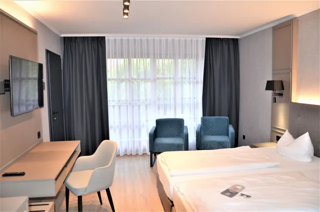 غرفة كومفورت عائلية بسريرين كوين، ACHAT Hotel Waldkirchen 5/10