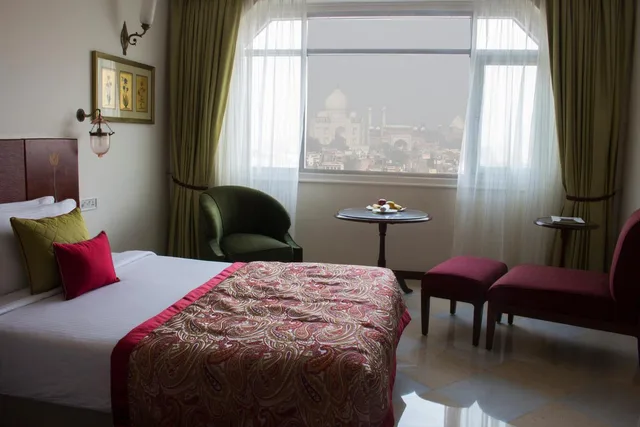 غرفة سوبيريور بسريرين منفصلين بإطلالة على المدينة، Tajview Agra - IHCL SeleQtions 2/2