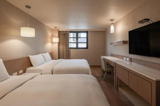 غرفة سوبيريور رباعية، Kindness Hotel - Kaohsiung Main Station 1/2