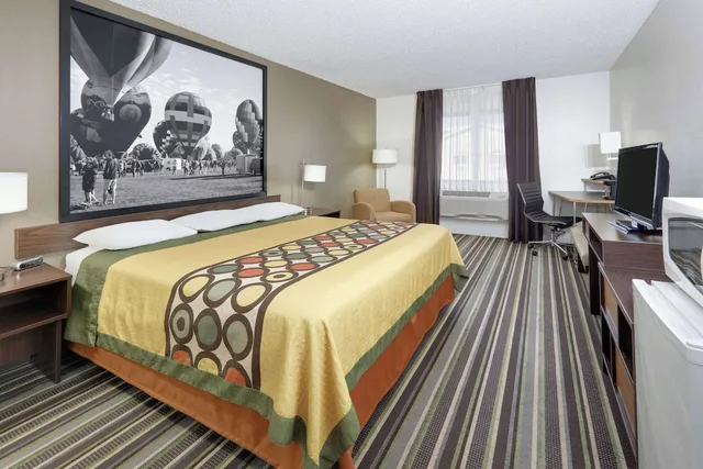 غرفة بسرير كينج، Super 8 By Wyndham Roswell 1/1