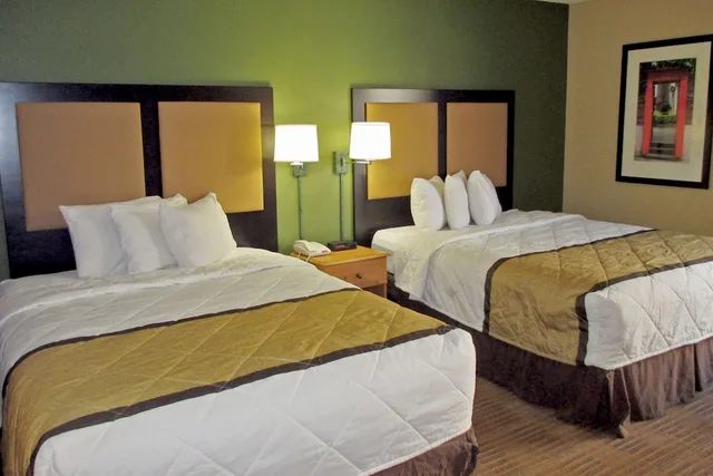 استوديو بسريرين كوين، Studio 6 Extended Stay Milwaukee Brookfield WI 4/10