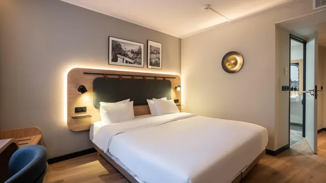 غرفة سوبيريور بسرير كينج، Campanile Pont de Suresnes 5/10
