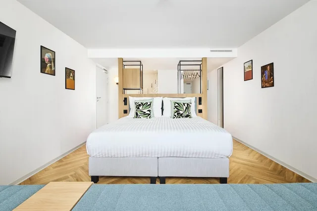 Connecting, Family, Multiple Beds، H4 Wyndham Paris Pleyel 4/9