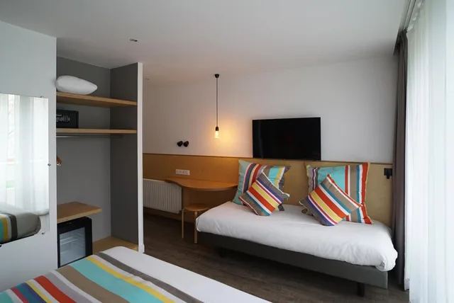 غرفة ثلاثية، Hotel La Regence 1/9