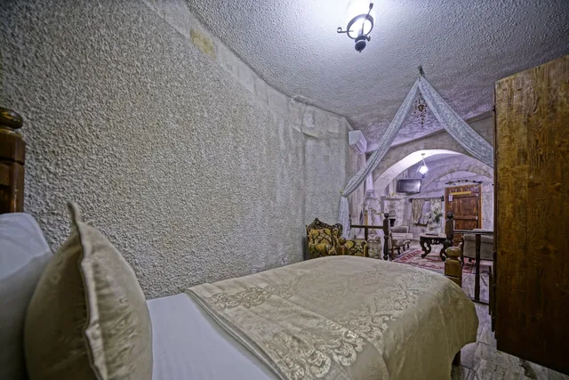 غرفة عائلية بسرير كينج وسرير فردي، Maccan Cave Hotel 2/6