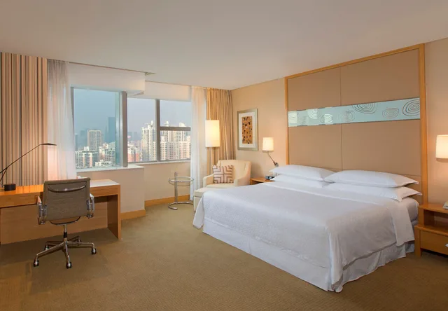 جناح بسرير كينج بغرفة نوم واحدة، Four Points By Sheraton 1/3