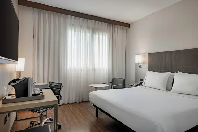 غرفة بسرير كينج، AC Hotel Bologna by Marriott 1/8