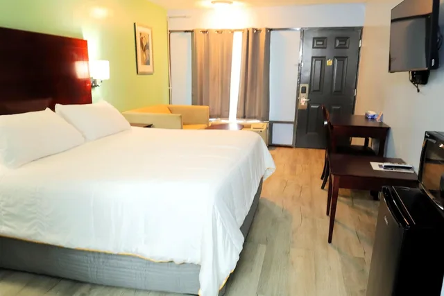 غرفة بسرير كينج للمدخنين، Americas Best Value Inn Blytheville 4/10