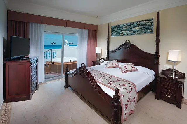 Suite, Sea View, Hot Tub, Riu Palace las Americas - Adults Only - All Inclusive 1/1