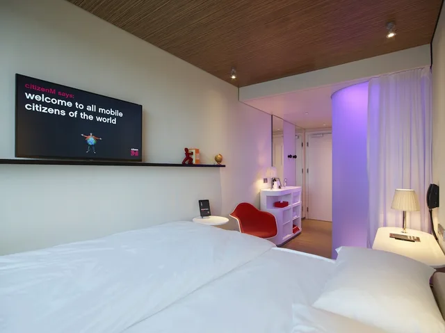 غرفة بسرير كينج في طابق مرتفع، citizenM Hotel Glasgow 1/8