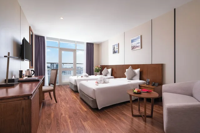 Executive, Suite, King Bed, Sea or City View، Royal Lotus Hotel Danang 2/10