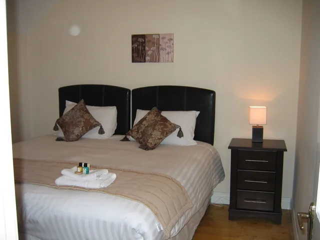 غرفة بسرير مزدوج، Russell Court 4/10