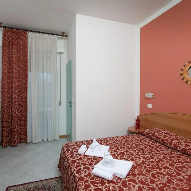 غرفة بسرير مزدوج أو سريرين منفصلين بشرفة، Hotel Bahama 2/10