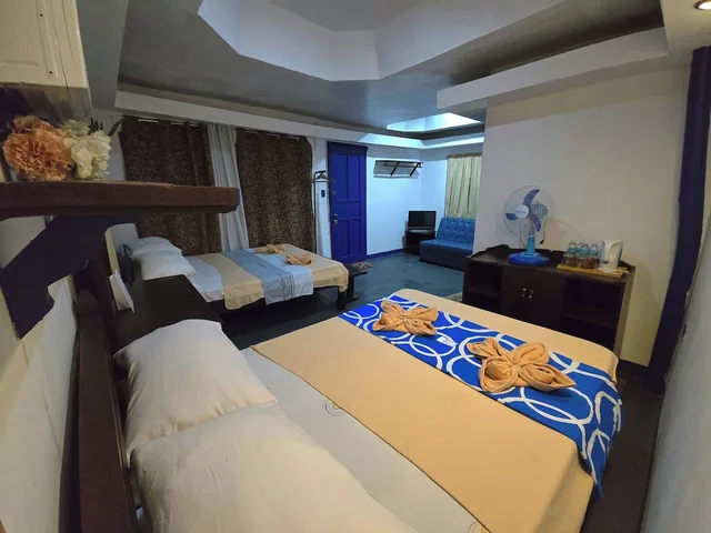 غرفة سوبيريور رباعية بسريرين مزدوجين بإطلالة على البحر بشرفة، Islandfront Cottages 5/10