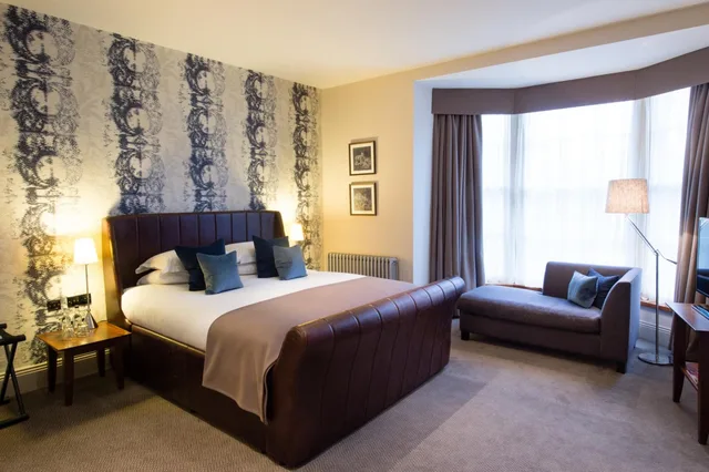 غرفة ديلوكس بسرير كوين، Hotel Du Vin & Bistro Harrogate 2/2