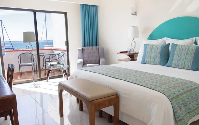 غرفة سوبيريور بسرير كينج، The Westmarine Waterfront Hotel 1/5