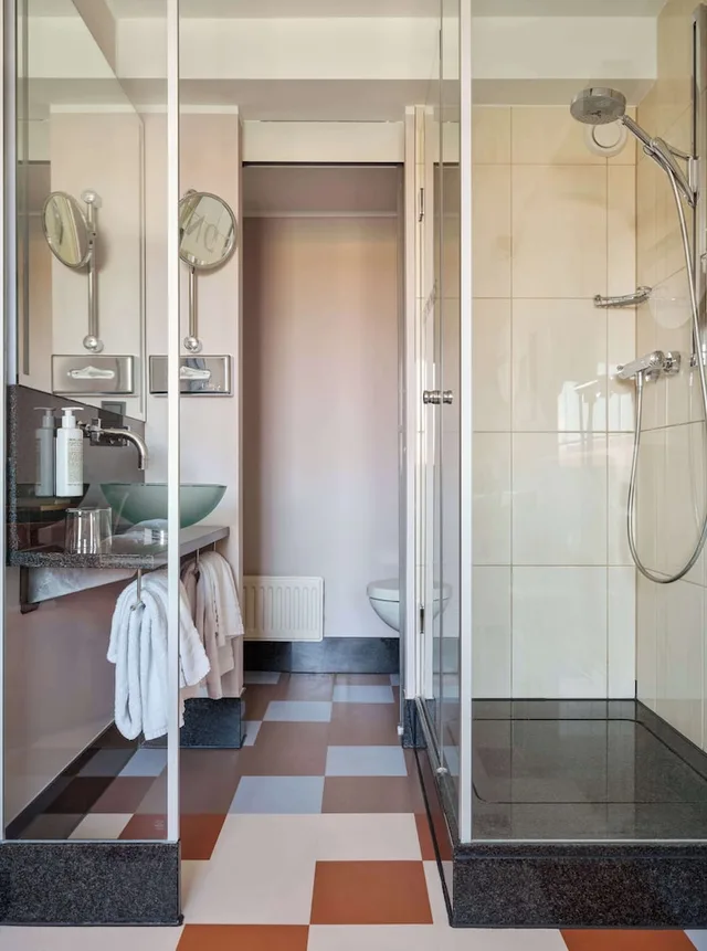 غرفة كومفورت بسرير كوين، Flemings Hotel Munchen Schwabing 10/10