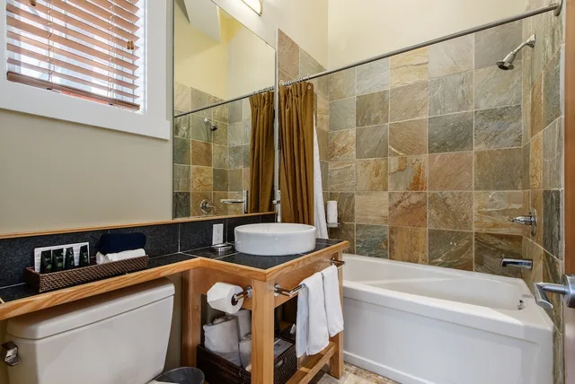 2 Bedrooms, Apartment, 2 Queen Beds, Sofa, Cox Bay Beach Resort 6/8